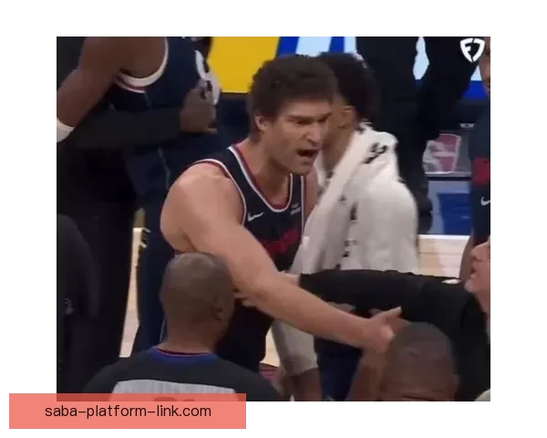 快船五连胜力克雄鹿小卡连场高分大洛迎盖帽里程碑