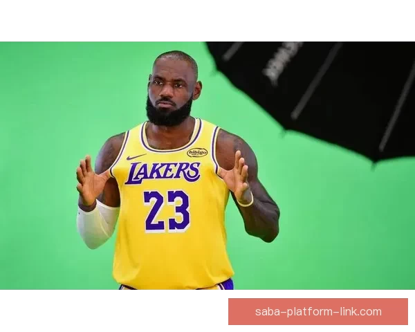 湖人关键时刻表现无解老詹坦言球队冷静压力全无